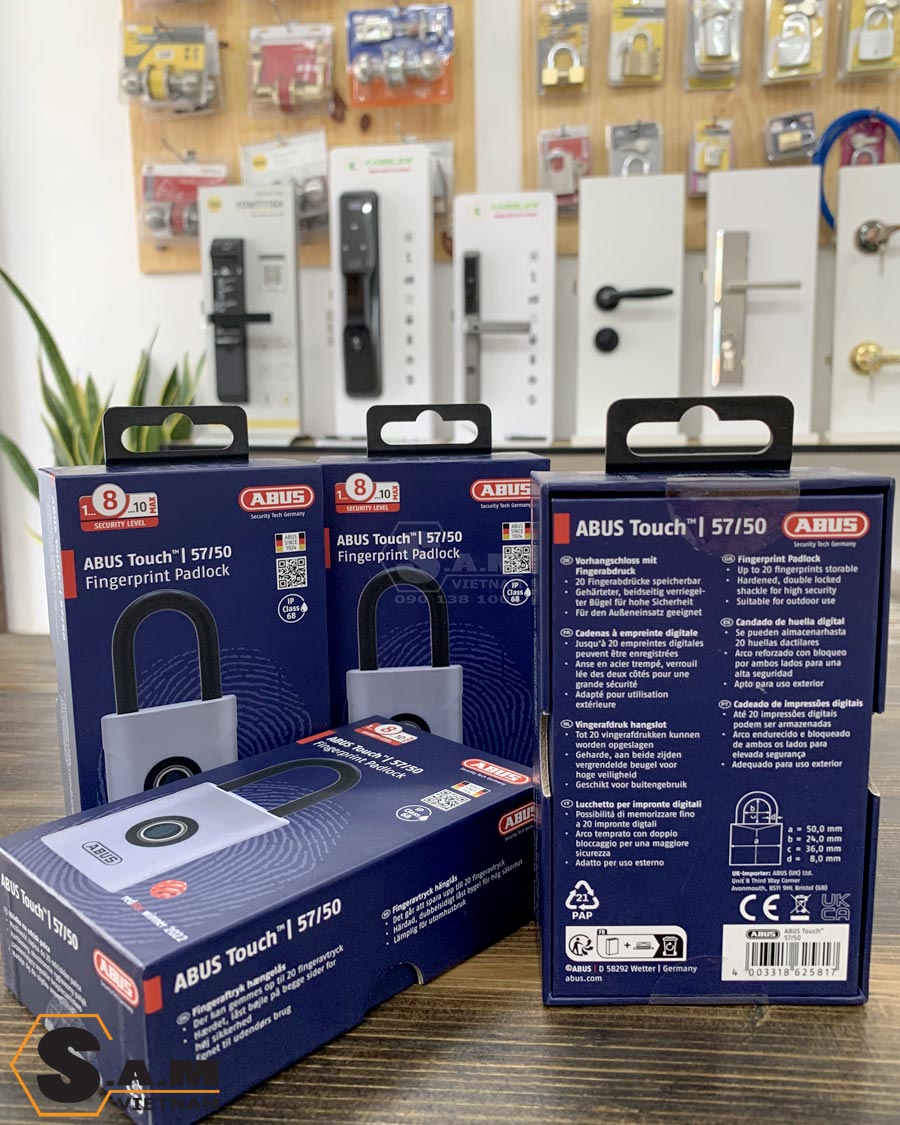 Đóng gói sản phẩm trong hộp giấy sang trọng