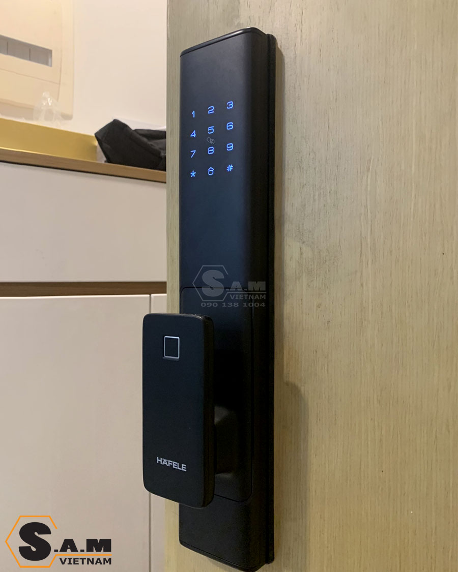 Lắp đặt khóa vân tay Hafele PP8100 tại chung cư Masteri Thảo Điền
