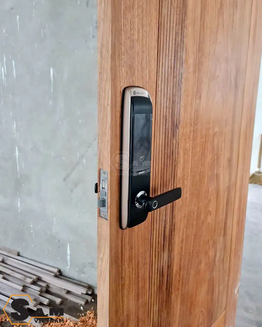 Lắp đặt khóa vân tay Solity GM6000BK Lắp đặt khóa vân tay Solity GM6000BK