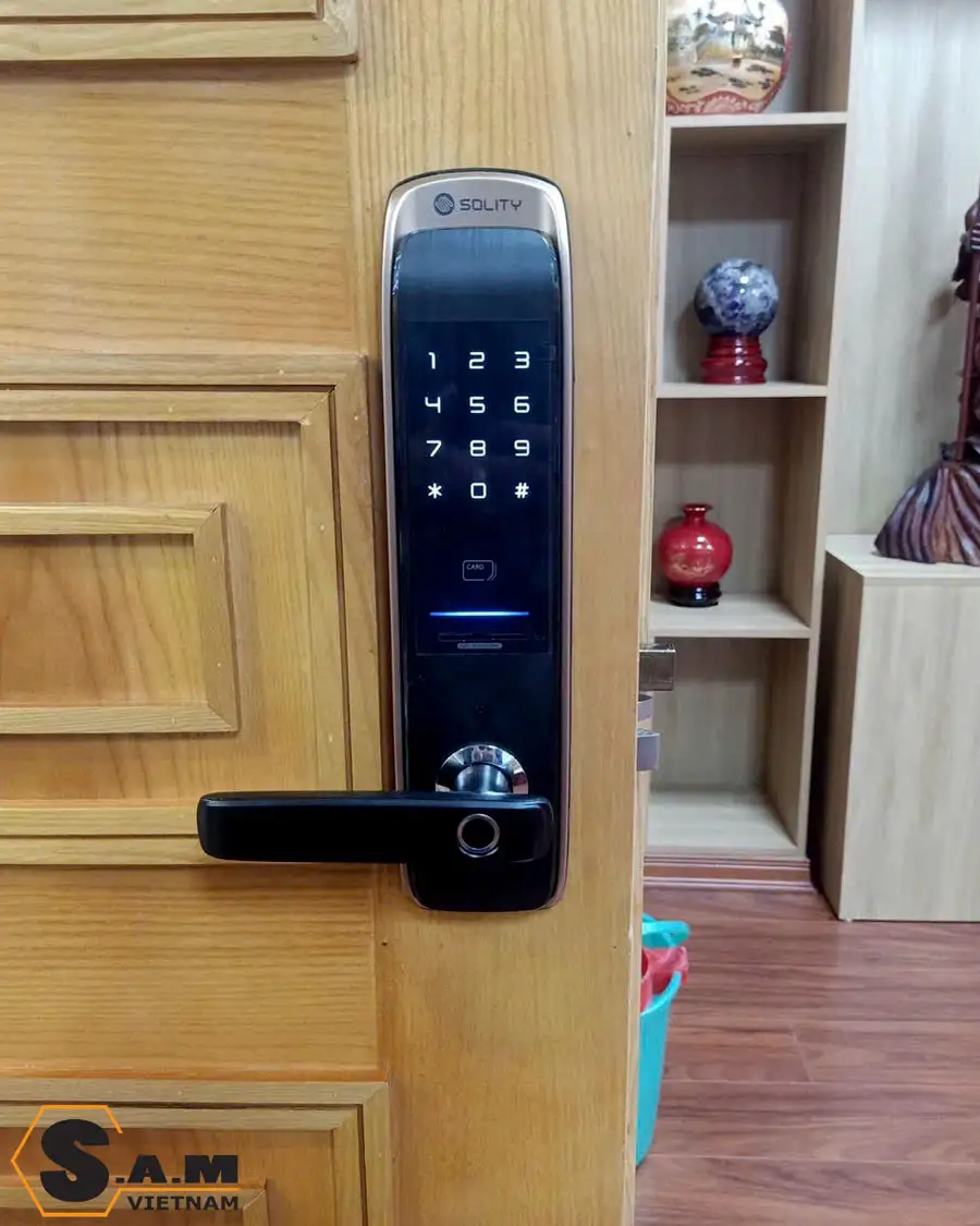 Lắp đặt khóa vân tay Solity GM 6000BK Lắp đặt khóa vân tay Solity GM 6000BK