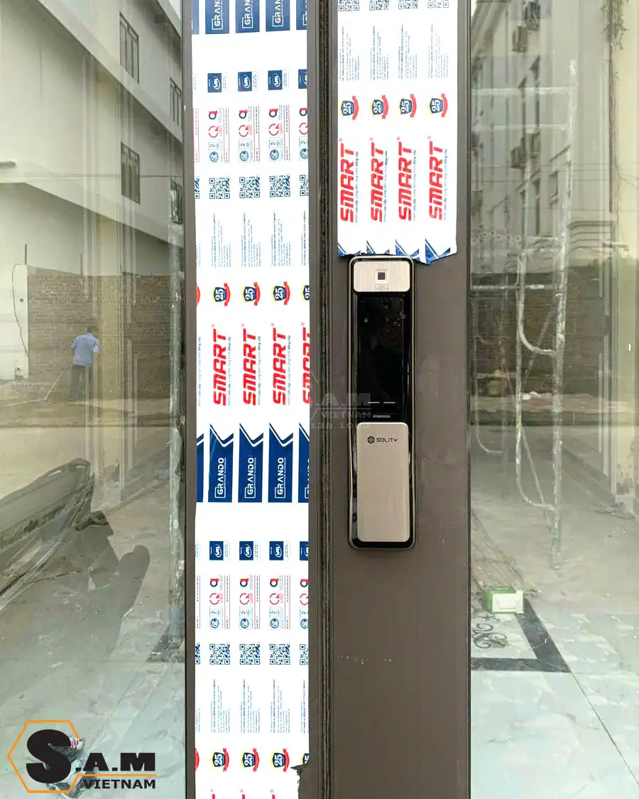 Lắp đặt khoá vân tay Solity GSP-2000BK màu đồng Lắp đặt khoá vân tay Solity GSP-2000BK màu đồng