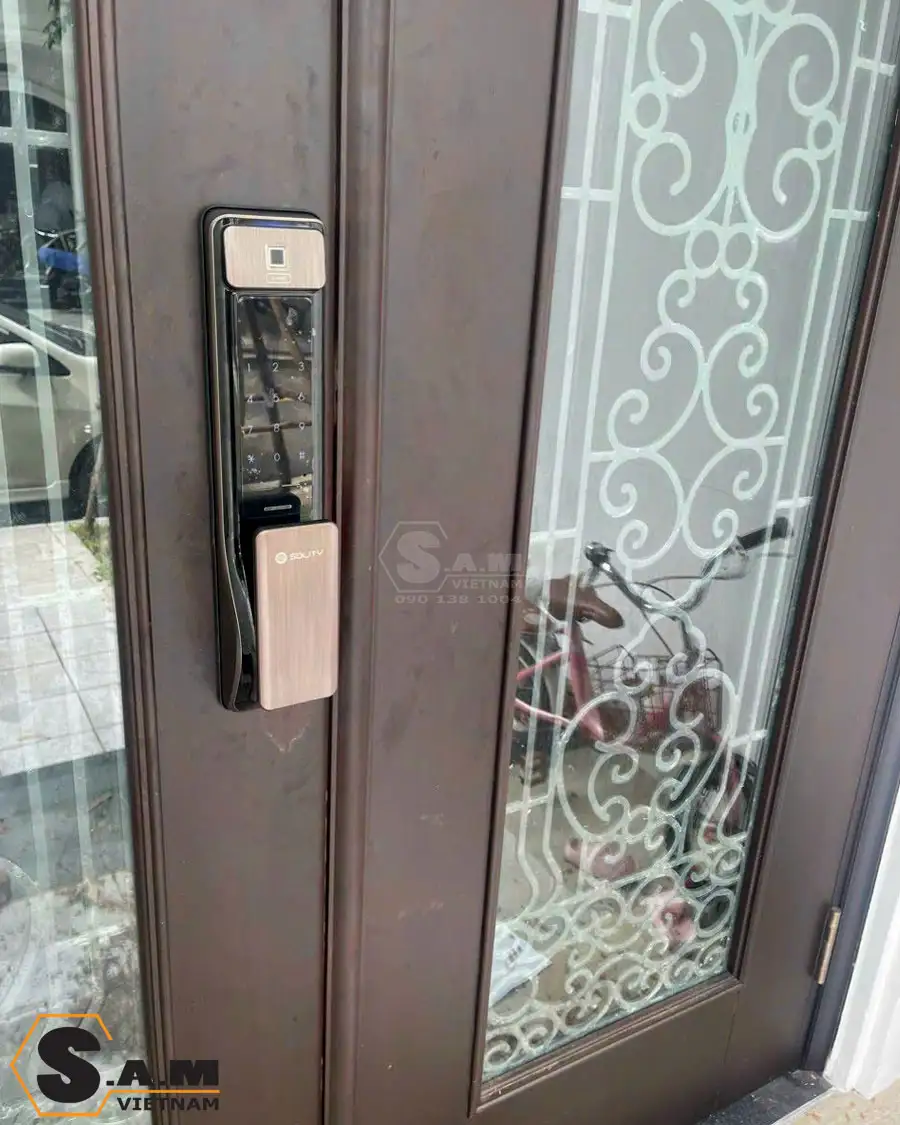 Lắp đặt khoá vân tay Solity GSP-2000BK BZ cửa nhôm cao cấp Lắp đặt khoá vân tay Solity GSP-2000BK BZ